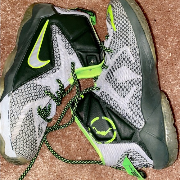 Nike’s - Picture 3 of 3